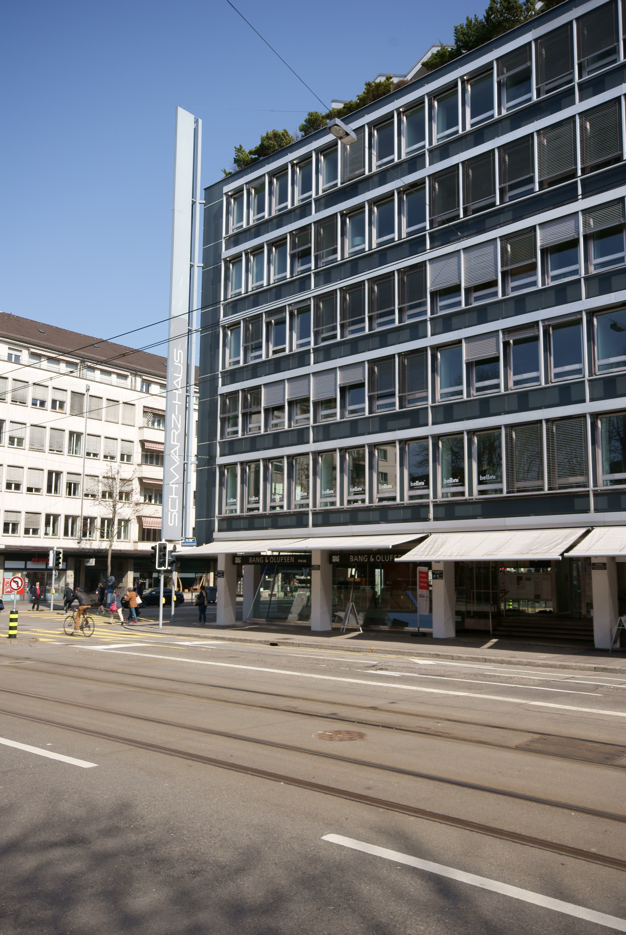 XING LIN TCM Praxis Zürich aussen_schwarzhaus Einzelbild